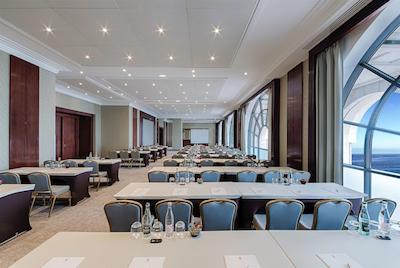 حیات ریجنسی نیس پالاس دی لا مدیترانه