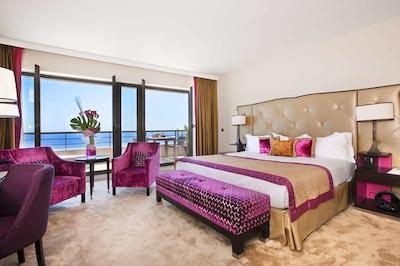 حیات ریجنسی نیس پالاس دی لا مدیترانه