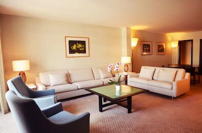 حیات ریجنسی نیس پالاس دی لا مدیترانه