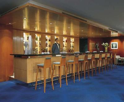 ان اچ کالکشن مادرید اوربیلدینگ