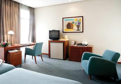 ان اچ کالکشن مادرید اوربیلدینگ