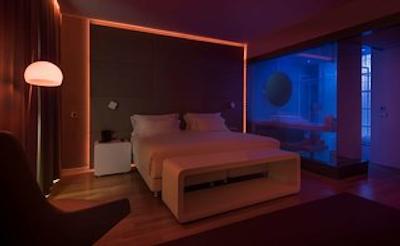 ان اچ کالکشن مادرید اوربیلدینگ