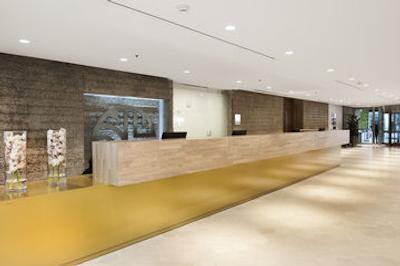 ان اچ کالکشن مادرید اوربیلدینگ