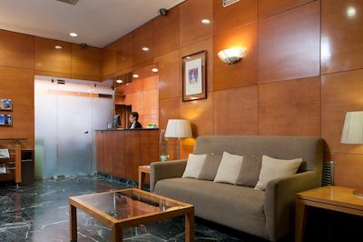 ان اچ کالکشن مادرید اوربیلدینگ