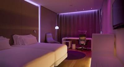 ان اچ کالکشن مادرید اوربیلدینگ