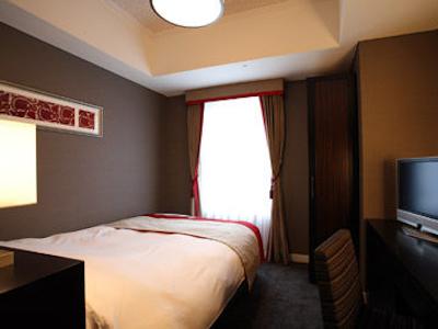 مانتری آکاساکا