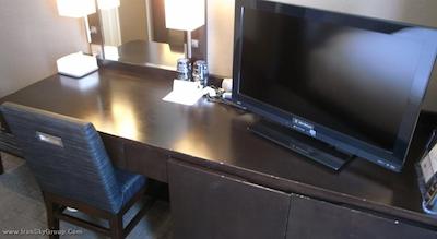 مانتری آکاساکا