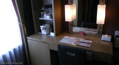 مانتری آکاساکا