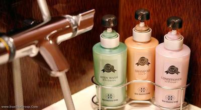 مانتری آکاساکا