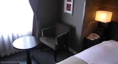 مانتری آکاساکا