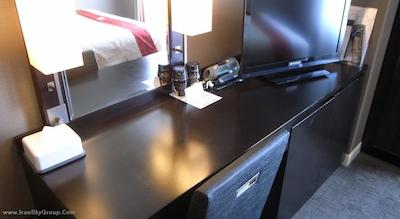 مانتری آکاساکا