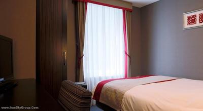 مانتری آکاساکا