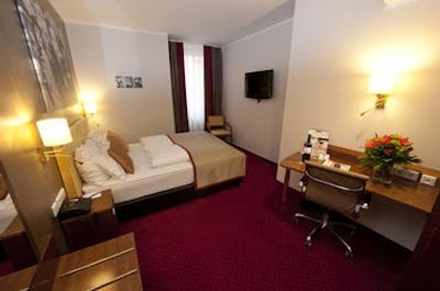 بست وسترن ساوی هتل دوسلدورف