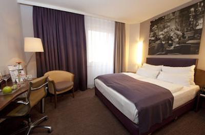 بست وسترن ساوی هتل دوسلدورف