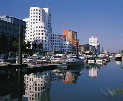 بست وسترن ساوی هتل دوسلدورف