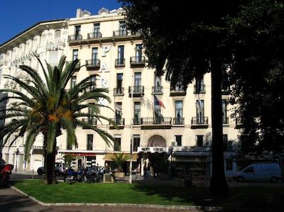 بی4 نیزا پارک