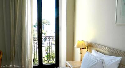 بی4 نیزا پارک