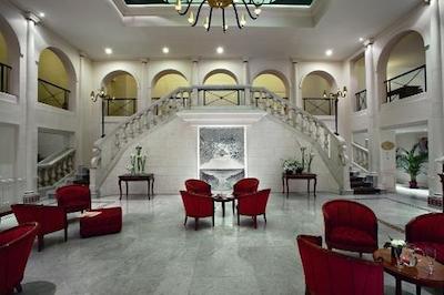 بی4 نیزا پارک