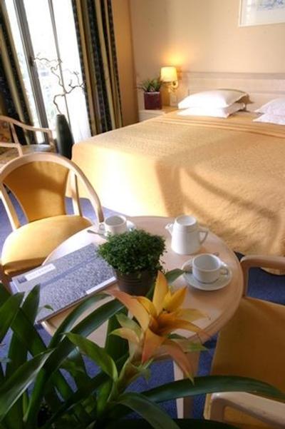 بی4 نیزا پارک