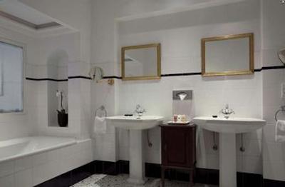 بی4 نیزا پارک