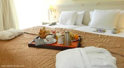 بی4 نیزا پارک