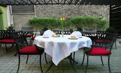 مرکور رافائل هتل وین