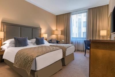 کورینتیا هتل سن پیترزبورگ