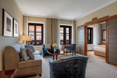 کورینتیا هتل سن پیترزبورگ