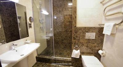 ماتیسو دمیک هتل