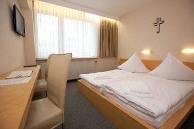 مینهوس استدتهتل فرانکفورت