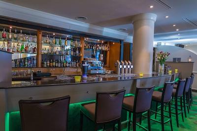 هتل وین ساوت