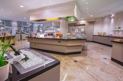 هتل وین ساوت