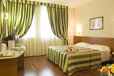 بست وسترن هتل میراژ