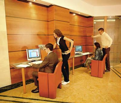 بست وسترن هتل میراژ