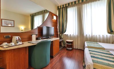 بست وسترن هتل میراژ