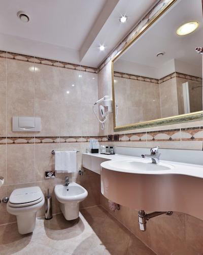 بست وسترن هتل میراژ