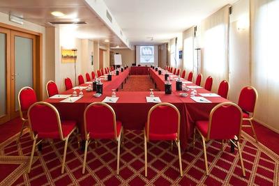 بست وسترن هتل میراژ