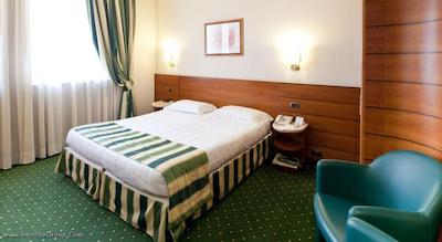 بست وسترن هتل میراژ