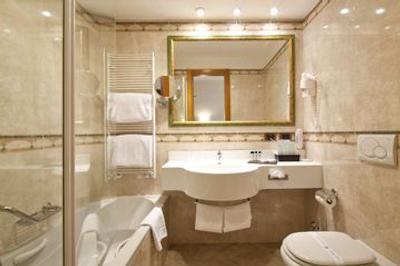 بست وسترن هتل میراژ