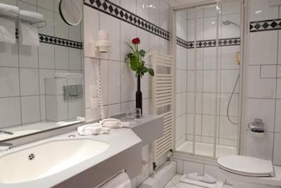 بست وسترن پلازا