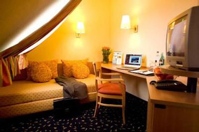 بست وسترن پلازا