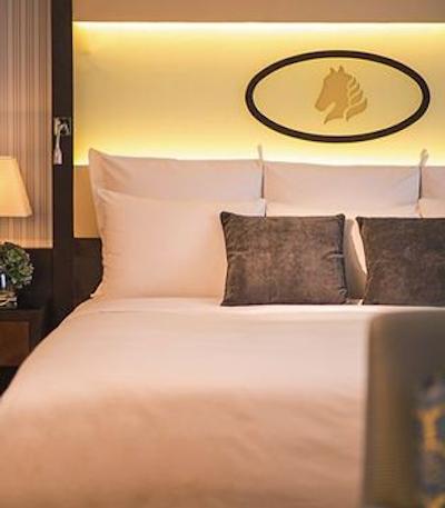 رنسانس امپریال ریدینگ اسکول