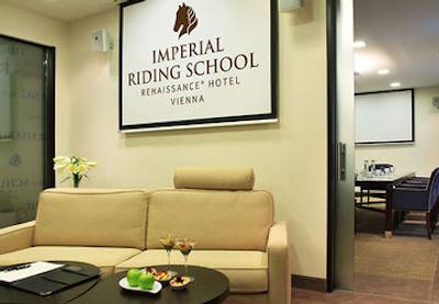 رنسانس امپریال ریدینگ اسکول