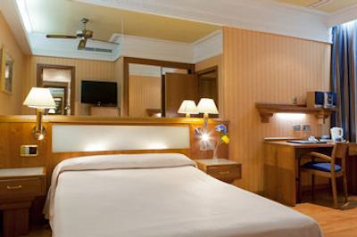 سناتور گران ویا 70 سپا