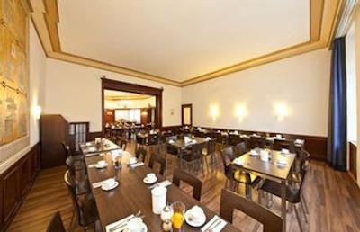 نووم هتل گیتس برلین شارلتنبورگ