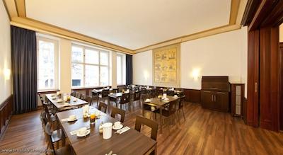 نووم هتل گیتس برلین شارلتنبورگ