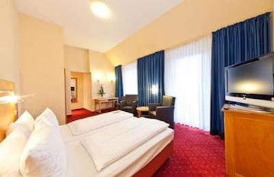 نووم هتل گیتس برلین شارلتنبورگ