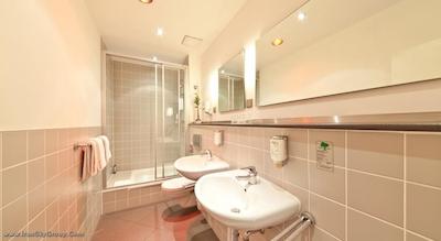 نووم هتل گیتس برلین شارلتنبورگ