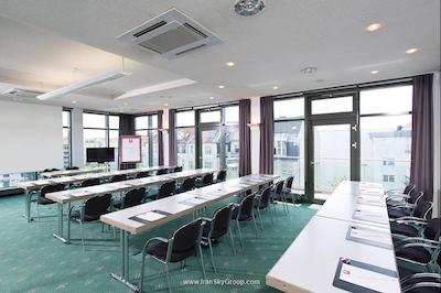 لئوناردو هتل برلین سیتی وست