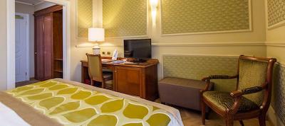 گرند ویسکنتی پالاس میلان